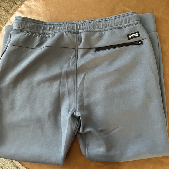 American Eagle Joggers - Picture 2 of 3
